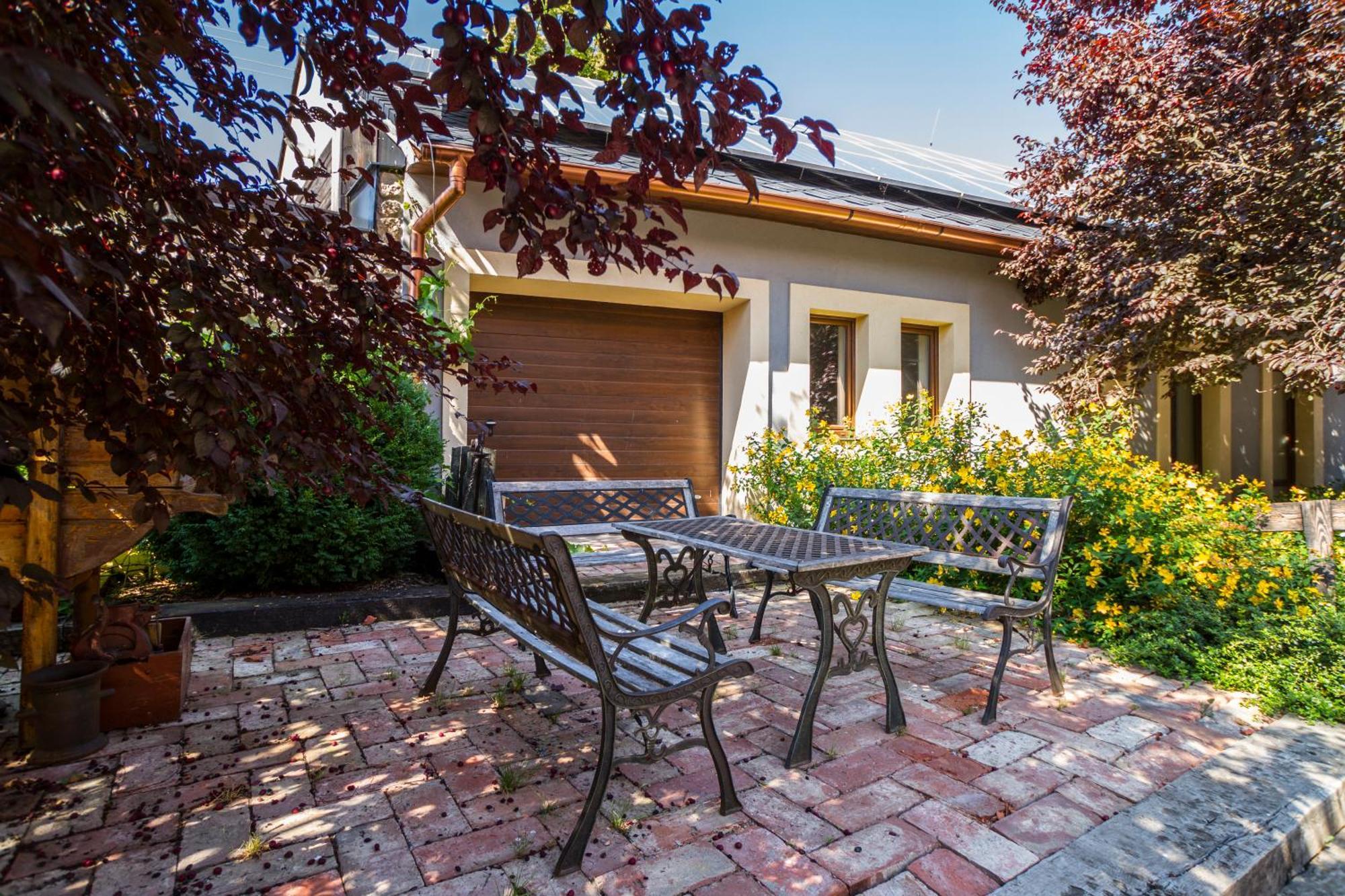 Chateau Nightingales Hostoun Екстериор снимка